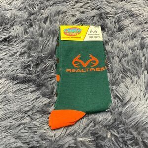 Cozy Socks - Realtree Men's Casual Green and Orange Socks - New